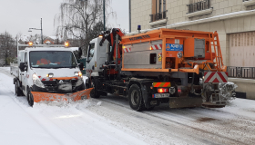 déneigeuse et saleuse